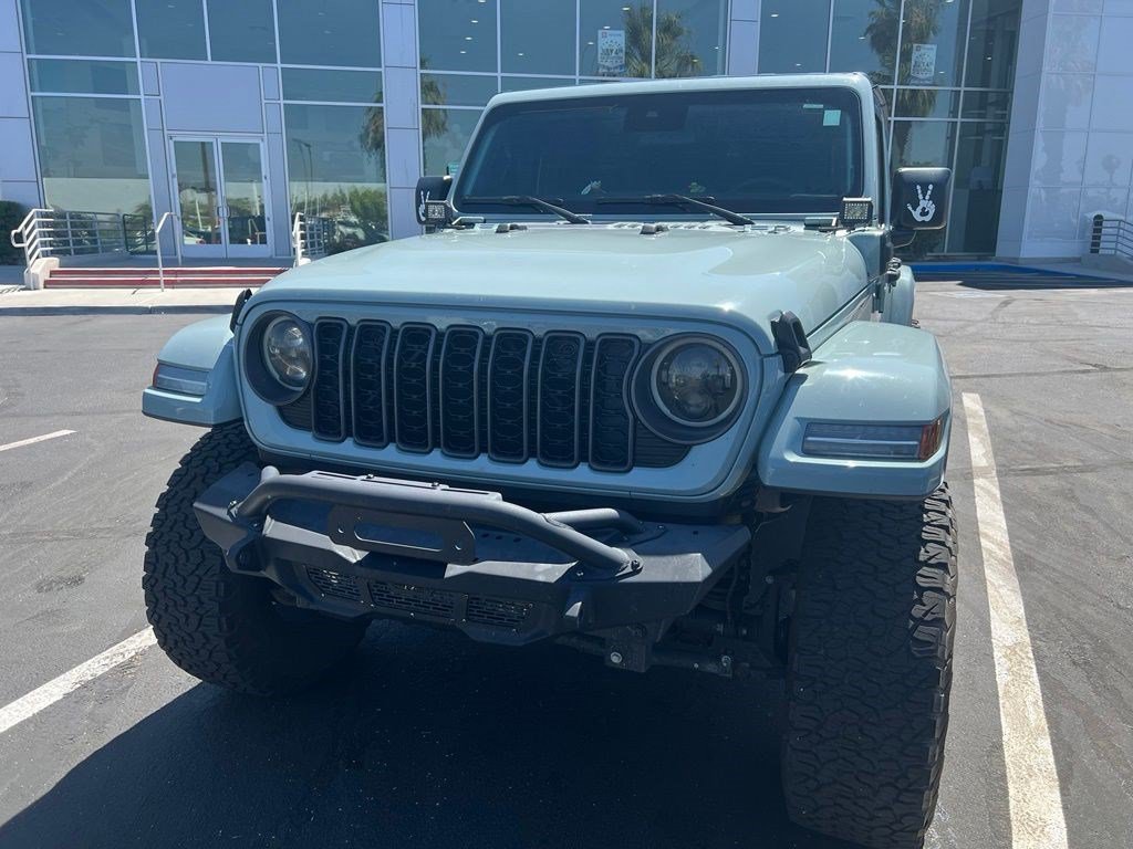 Used 2024 Earl Clearcoat Jeep Sport S image 3
