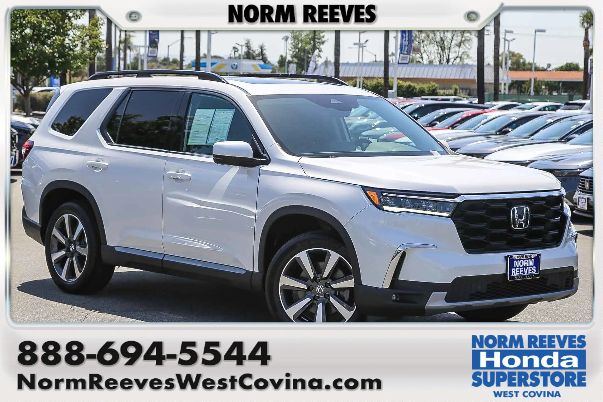 2025 Honda Pilot Touring 2WD's photo