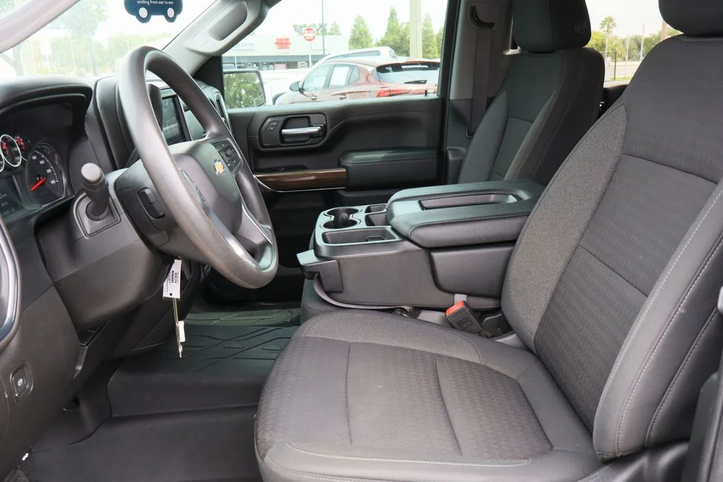 Used 2022 White Chevrolet LT image 22