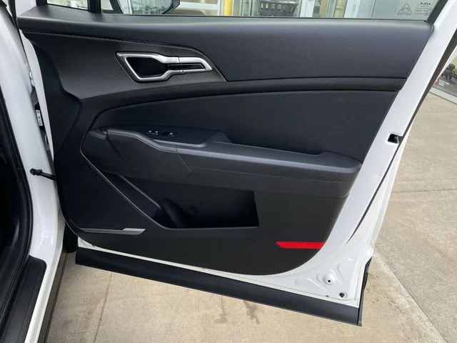 2025 Kia Sportage LX - Photo 39
