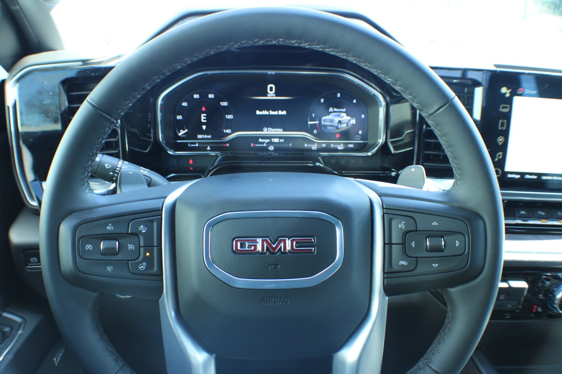 2024 GMC Sierra 1500 SLT - Photo 9