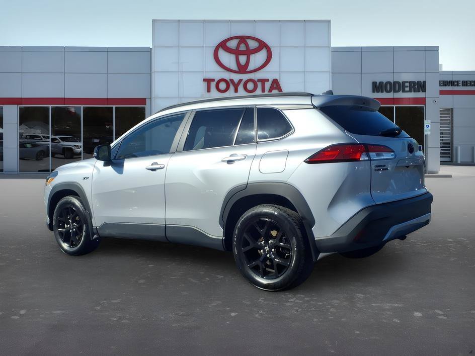 Used 2025 Silver Toyota LE image 3