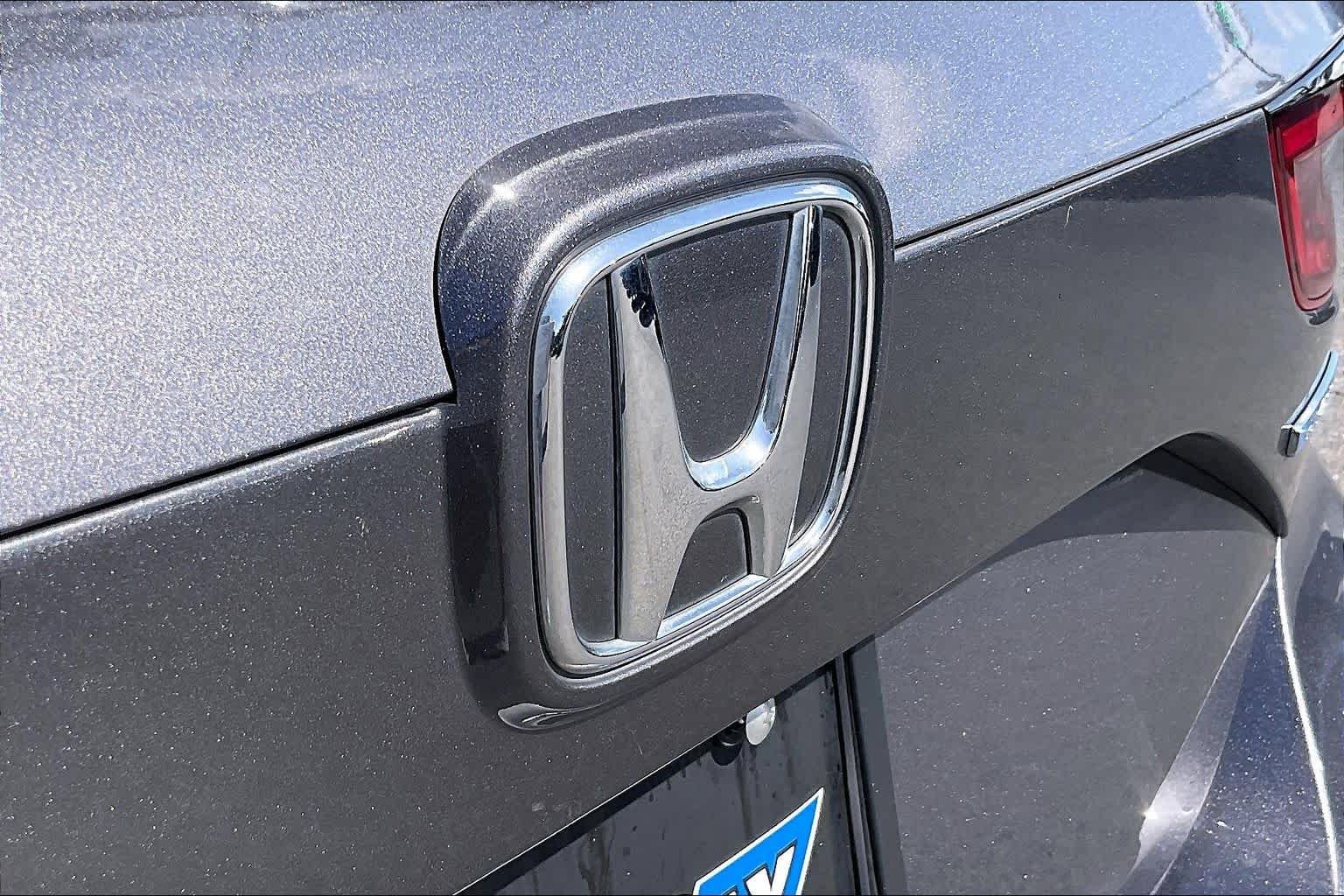 Used 2022 Modern Steel Metallic Honda EX image 9