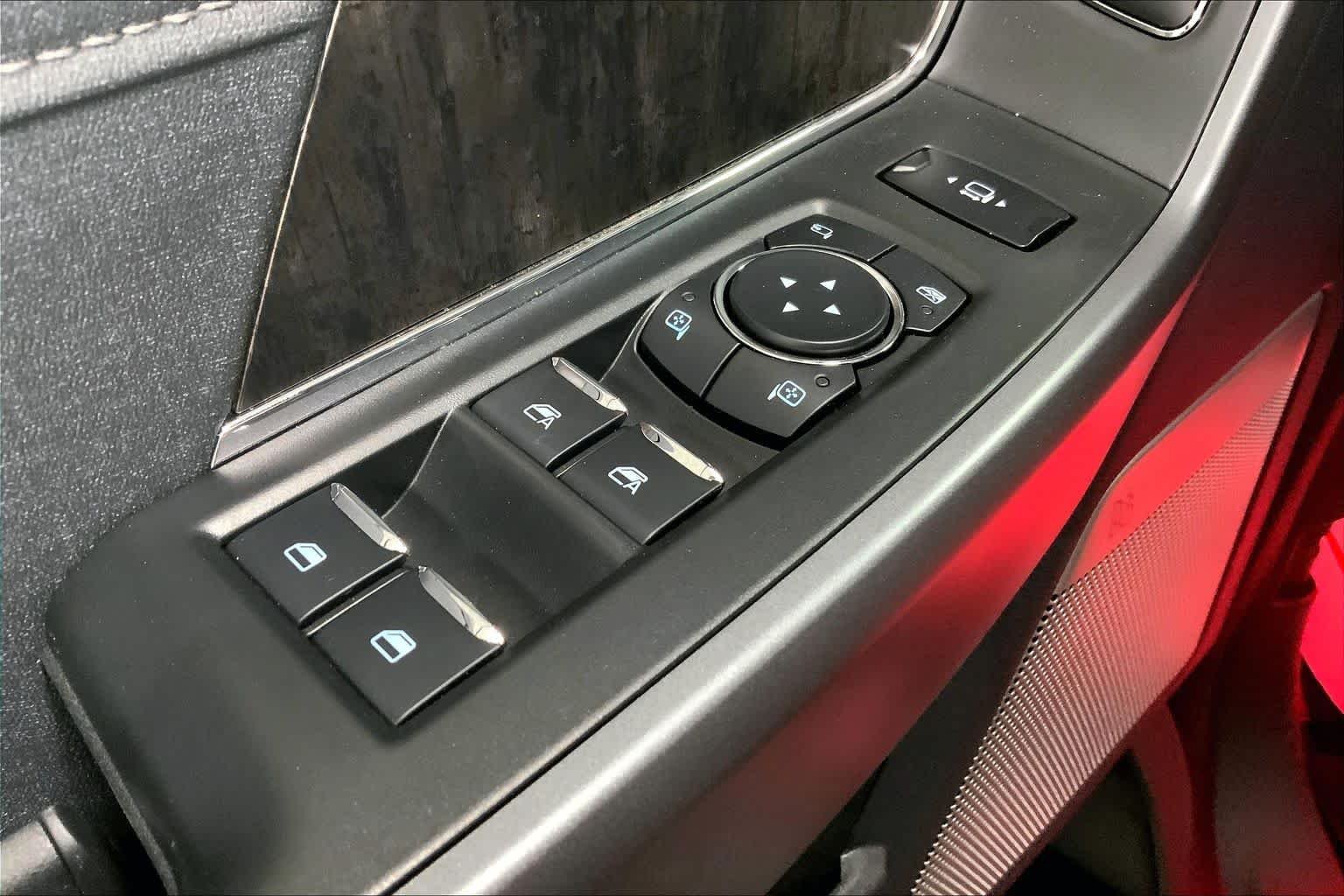 New 2026 Carbonized Gray Metallic Ford F-250® Lariat® image 17