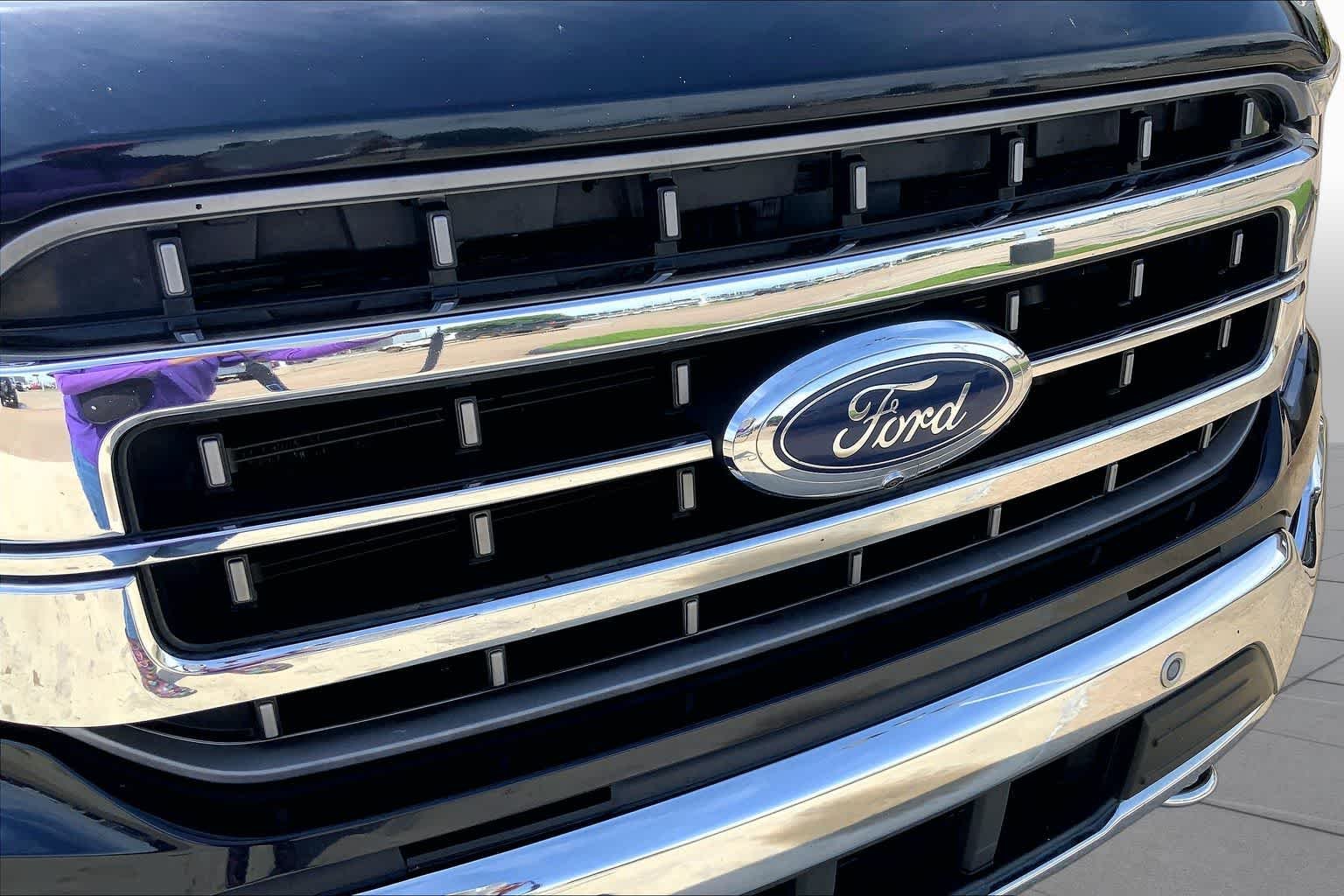 Certified Used 2022 Blue Ford LARIAT image 29