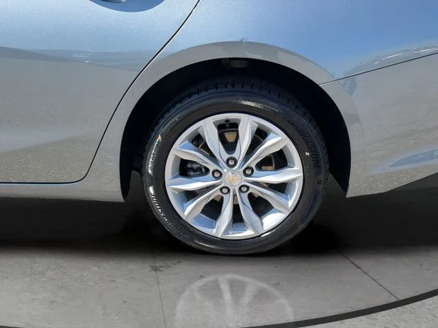 Used 2025 Gray Chevrolet LT image 30