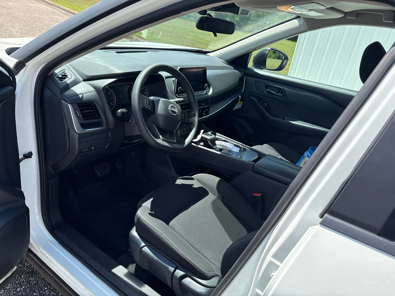 Used 2025 White Nissan S image 10