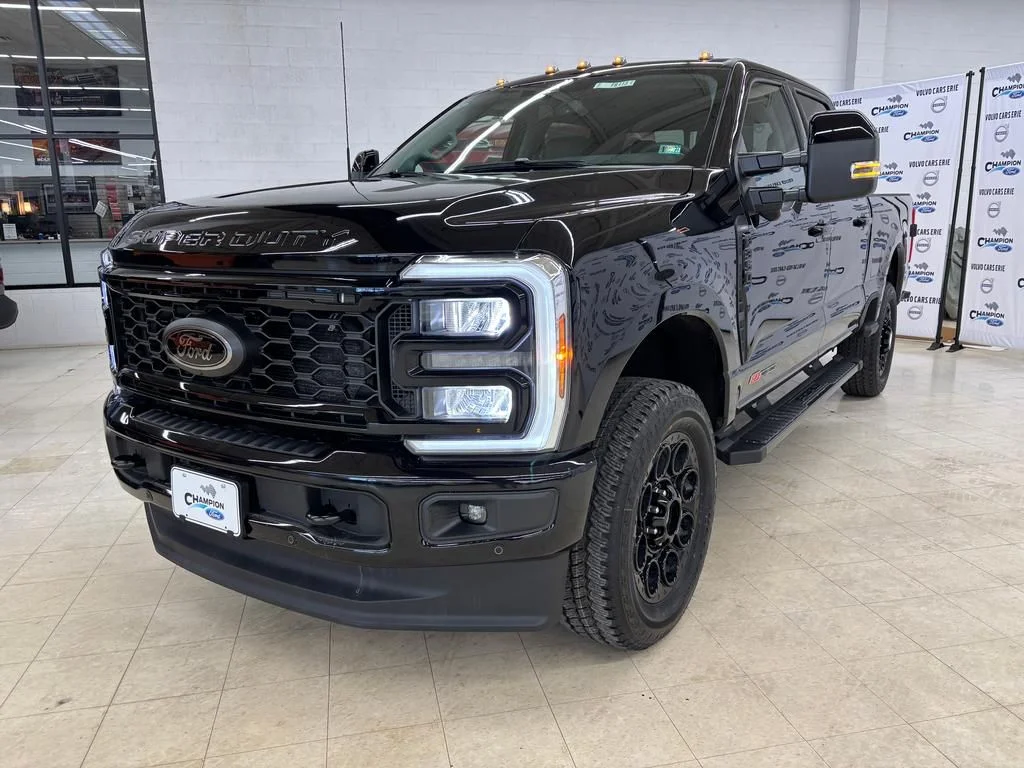 2026 Ford F-350 Super Duty Lariat - Photo 3