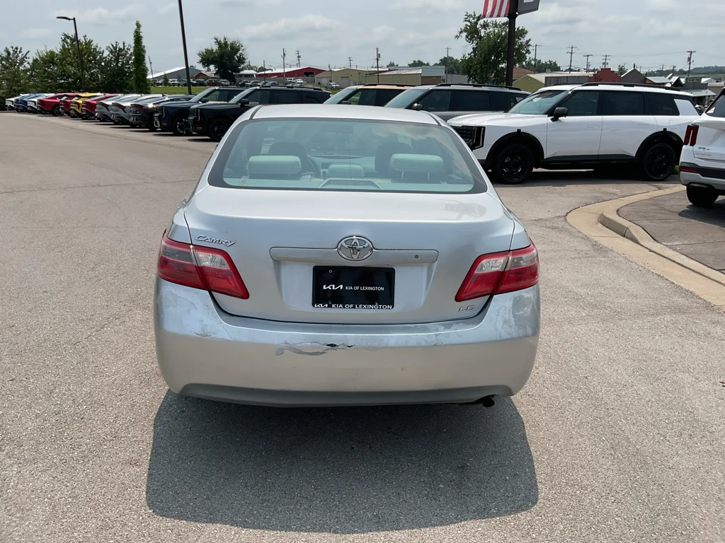 Used 2007 Titanium Metallic Toyota LE image 7