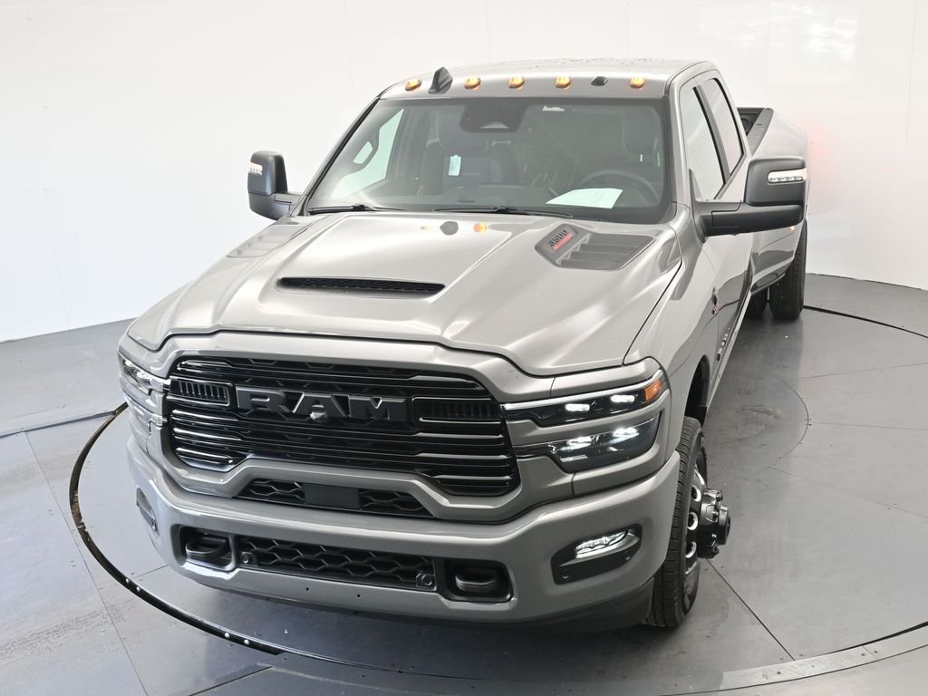 New 2026 Ceramic Gray Clear-Coat Exterior Paint RAM Laramie image 22