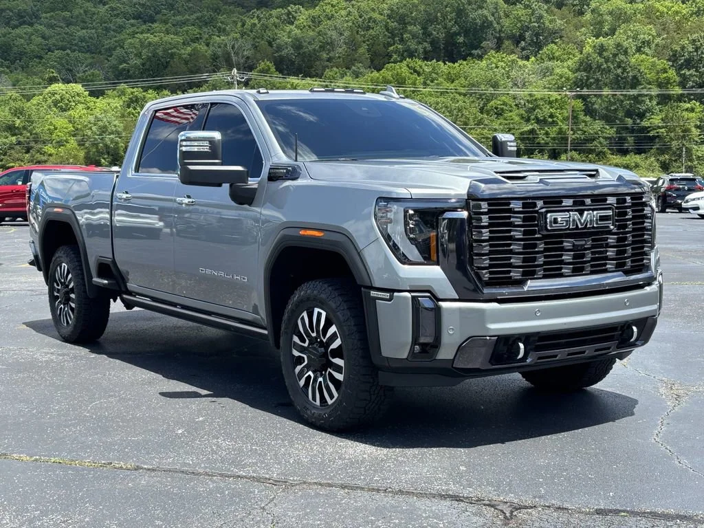 Used 2024 Sterling Metallic GMC Denali Ultimate image 4