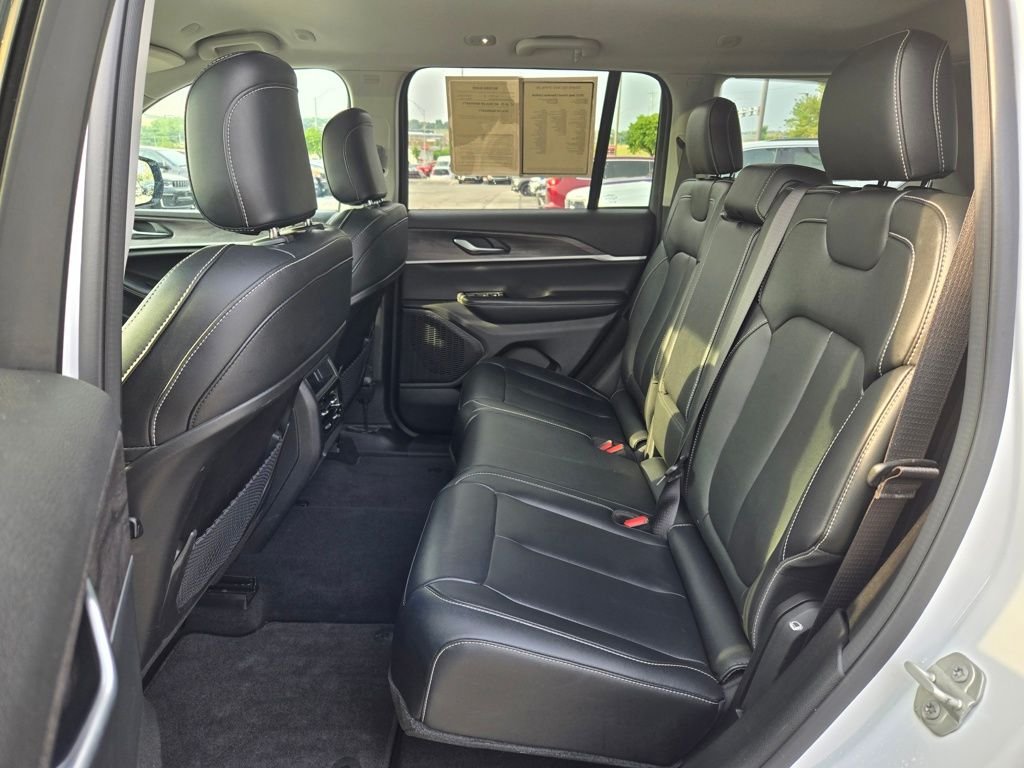 Used 2023 White Jeep Limited image 27