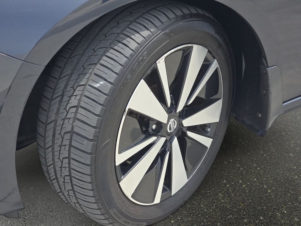 Used 2020 Blue Nissan 2.5 SL image 35