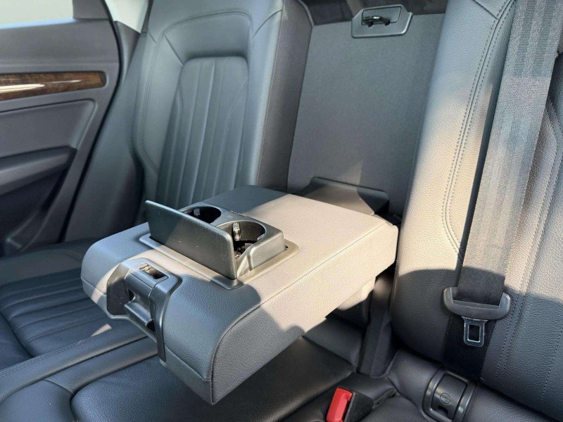 Used 2018 Florett Silver Metallic Audi Premium Plus image 24