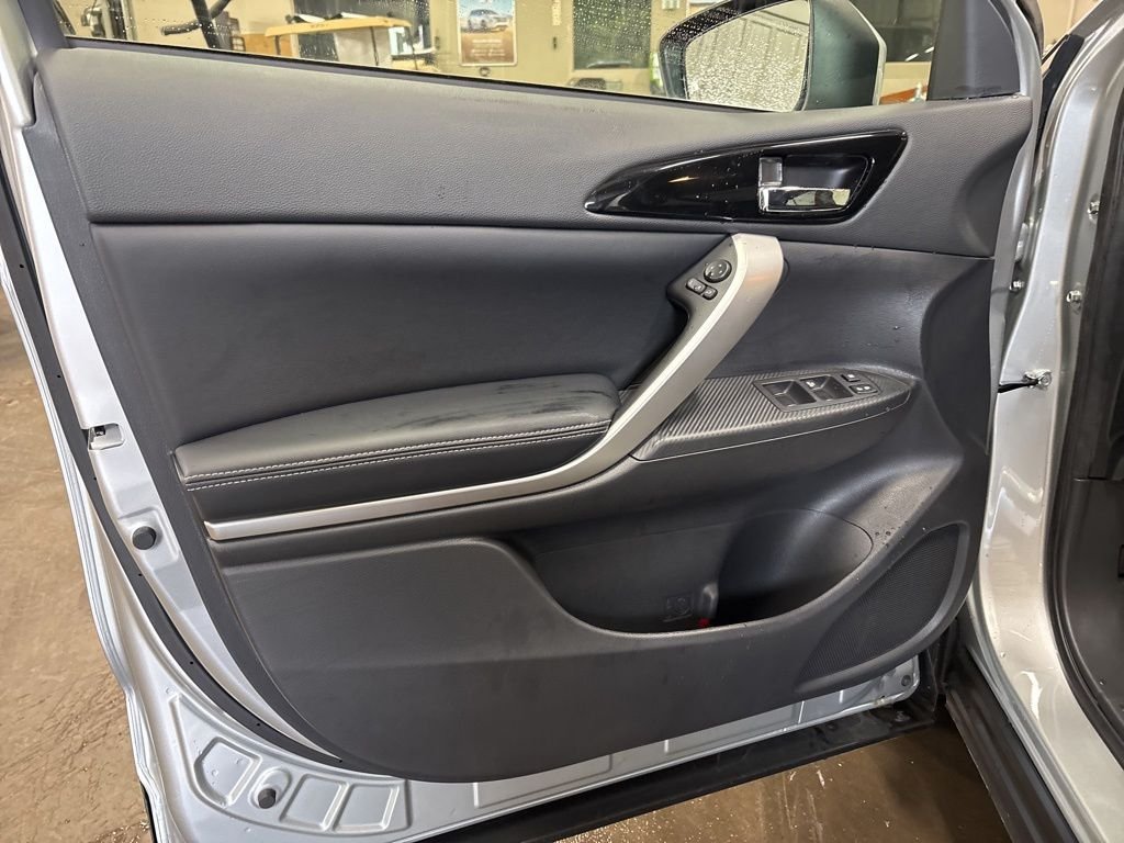 2024 Mitsubishi Eclipse Cross SE - Photo 14