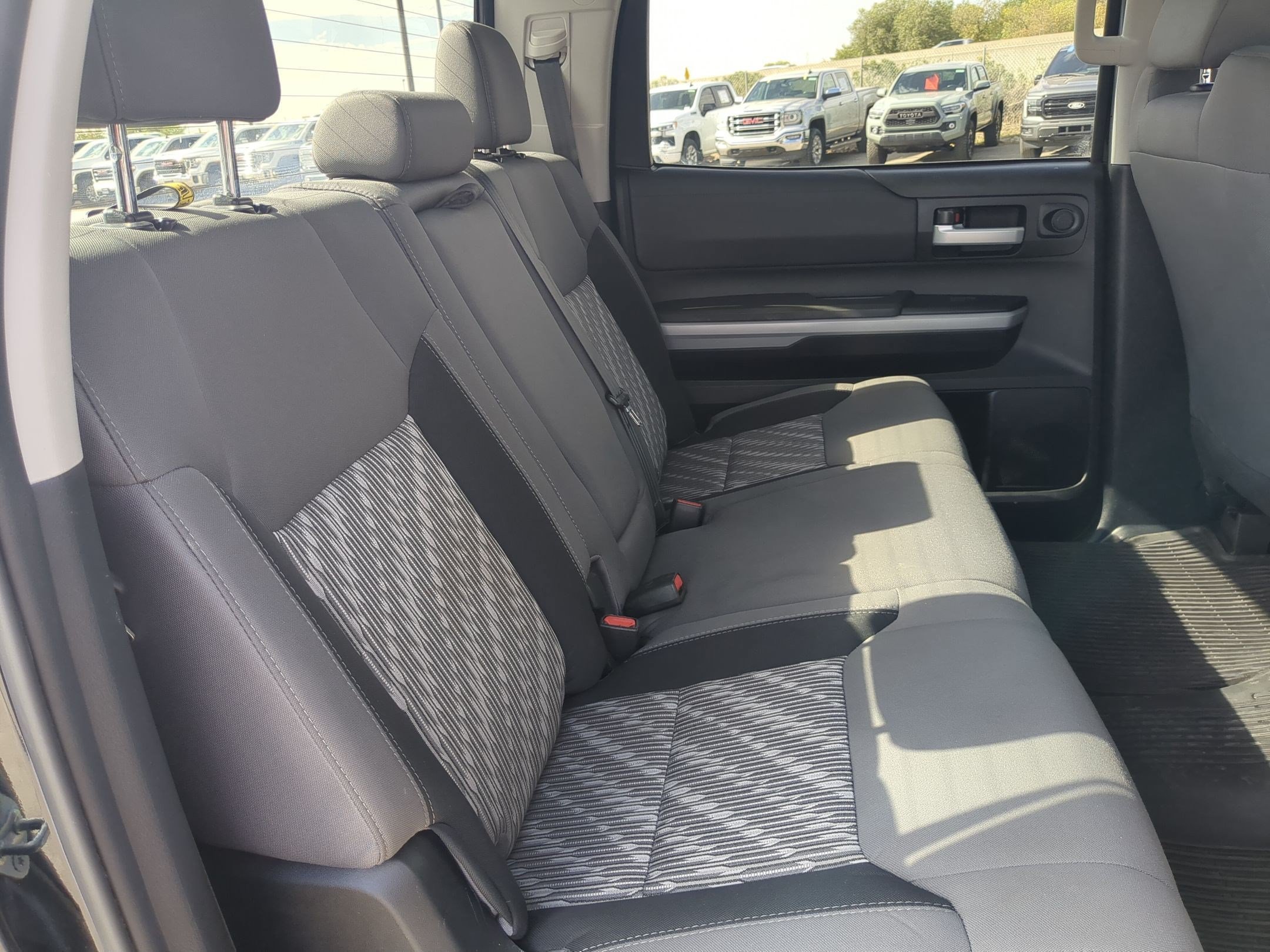 2018 Toyota Tundra SR5 - Photo 28