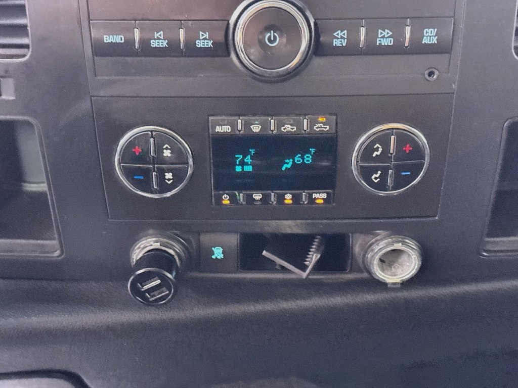 Used 2008 Graystone Metallic Chevrolet LT image 19
