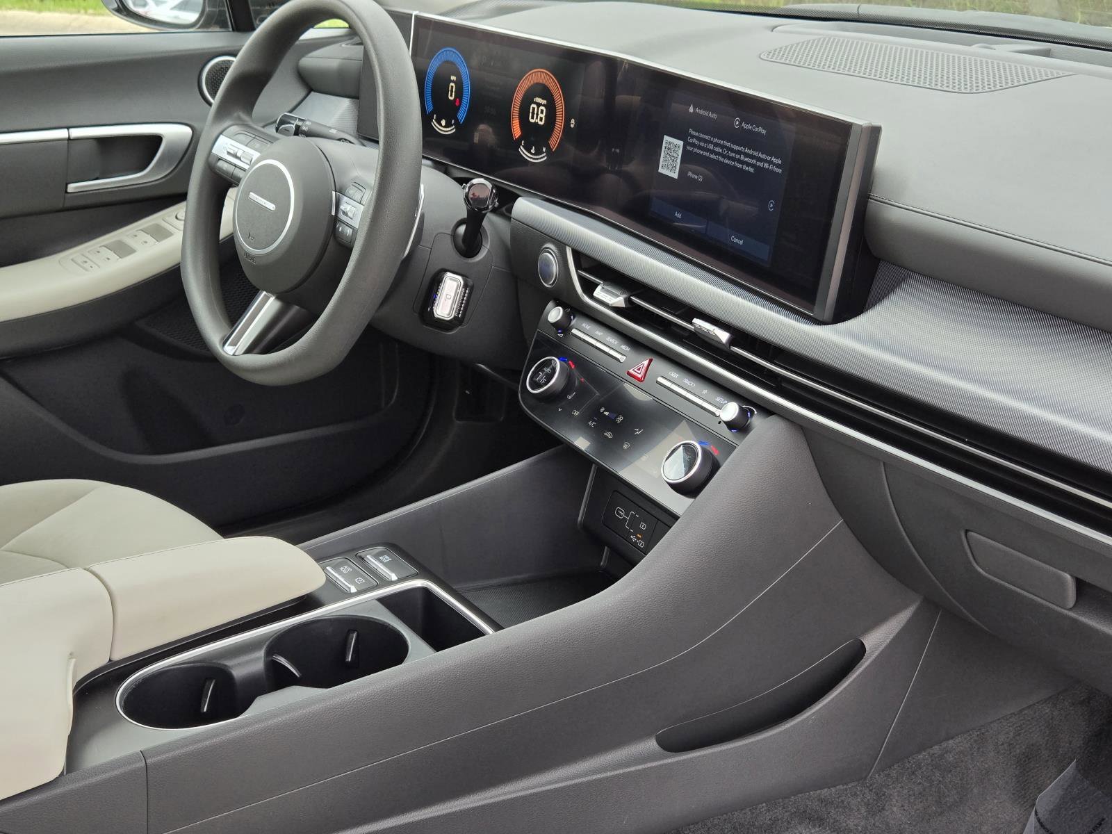 Used 2024 Portofino Gray Hyundai SEL image 30