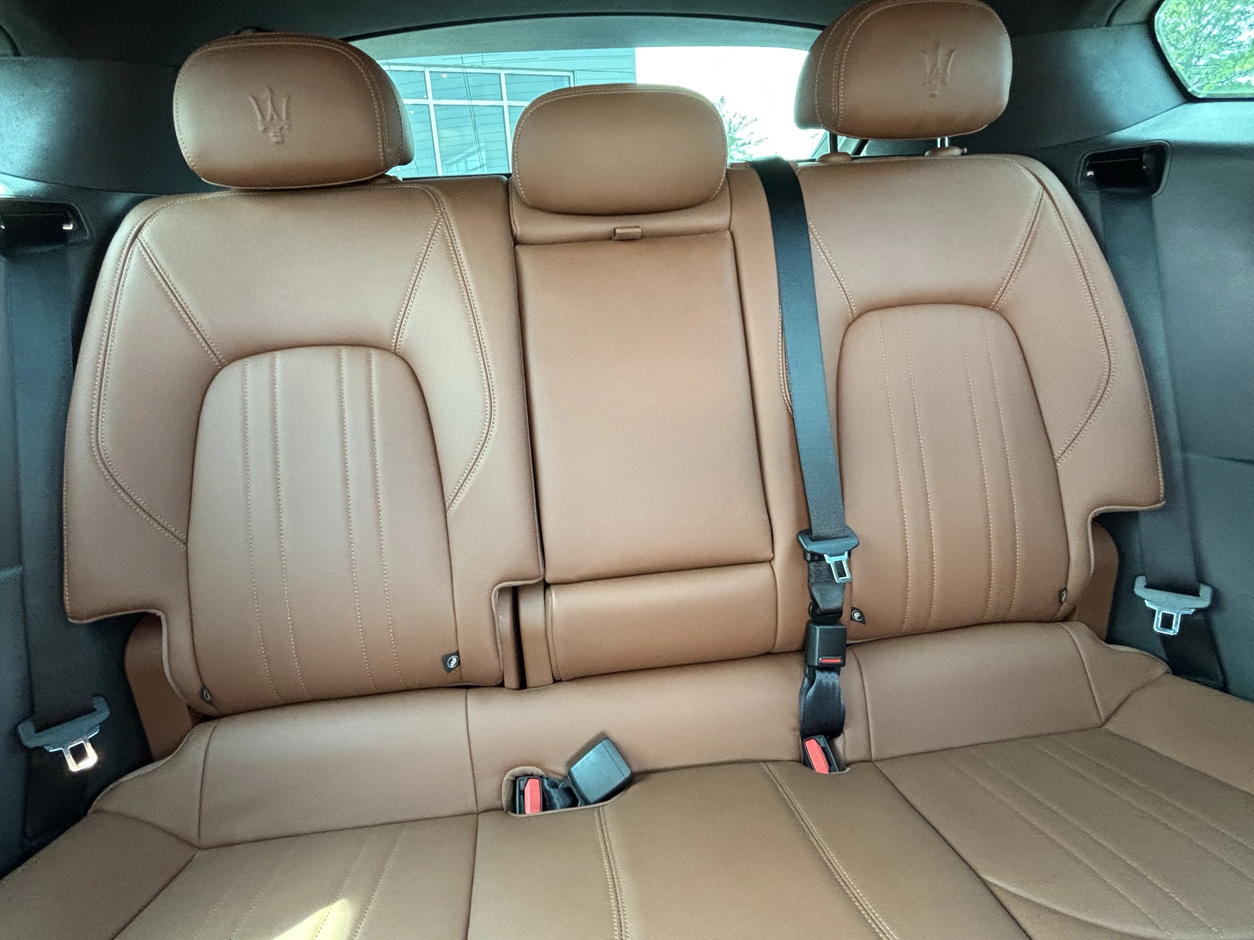 Used 2021 Blu Emozione Metallic Maserati S image 37