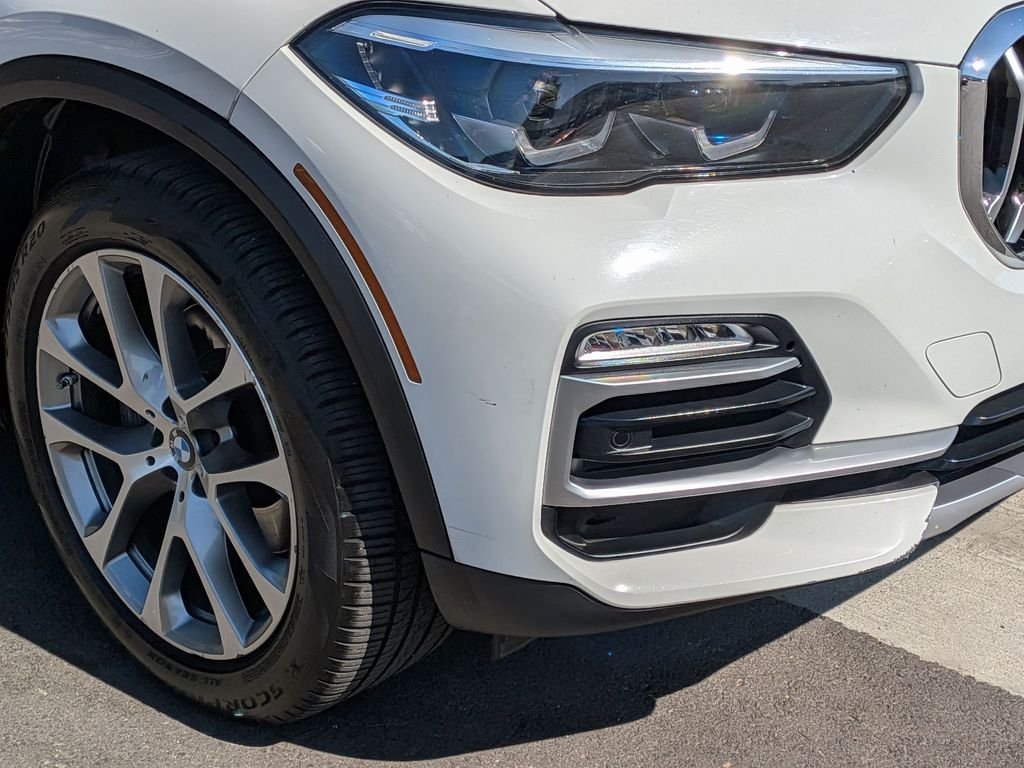 Used 2019 White BMW xDrive40i image 23