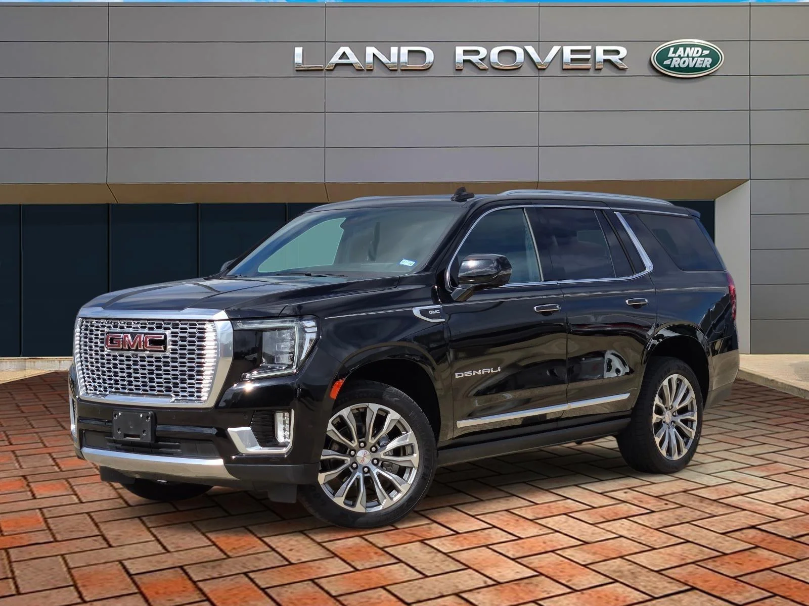 2021 GMC Yukon 4WD Denali's photo