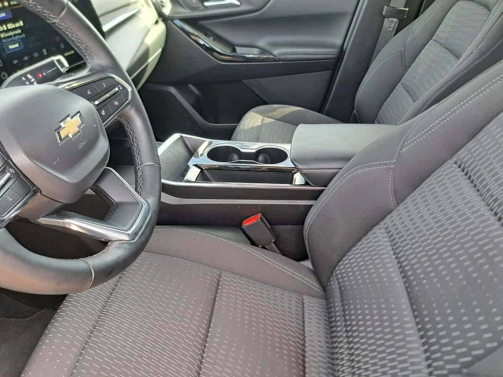 2025 Chevrolet Equinox LT - Photo 17