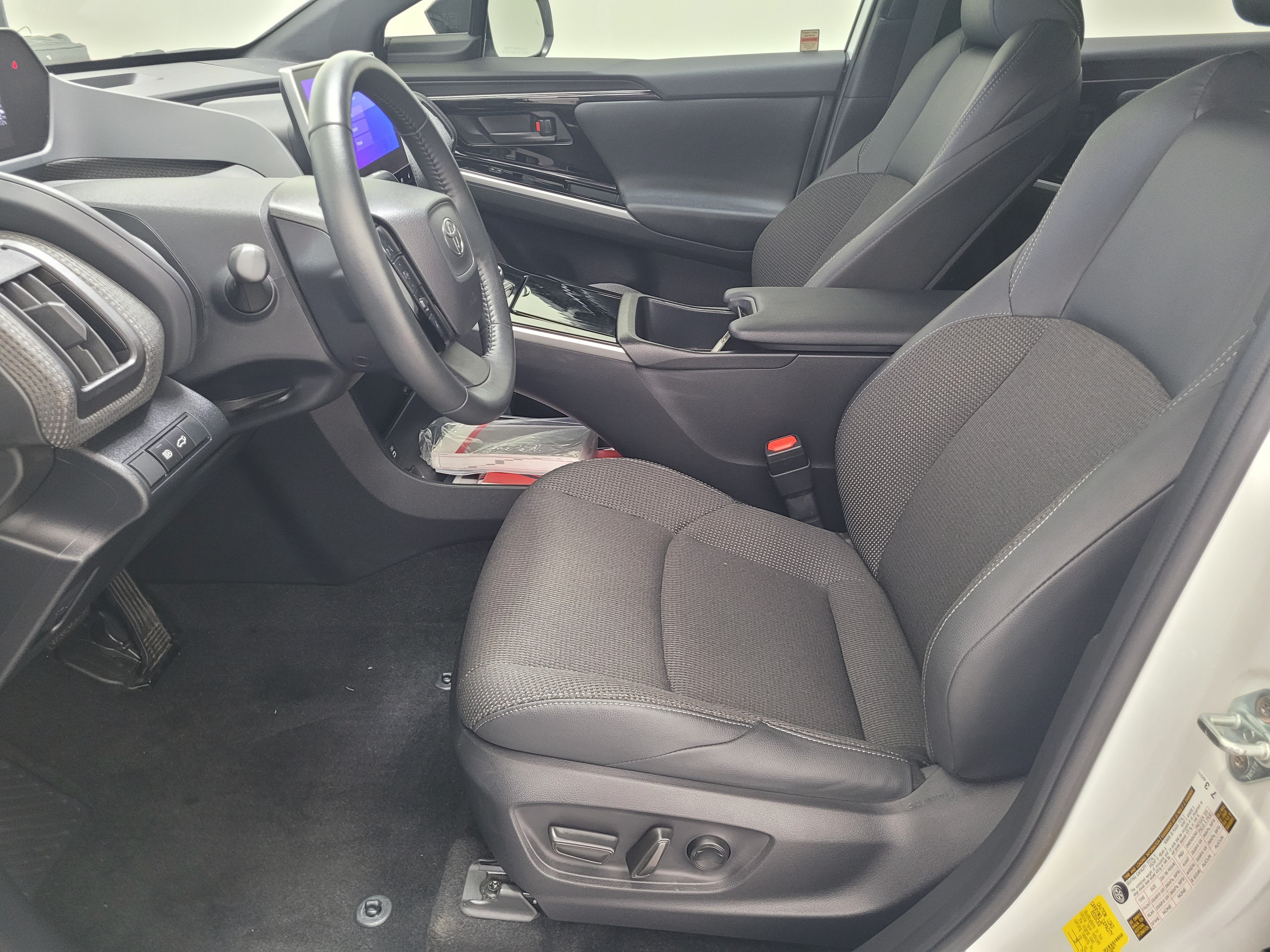Certified Used 2024 White Toyota  image 23