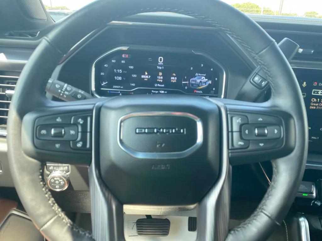 Used 2025 Silver GMC Denali Ultimate image 16