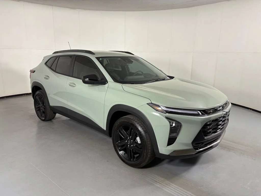 New 2026 Cacti Green Chevrolet ACTIV image 4