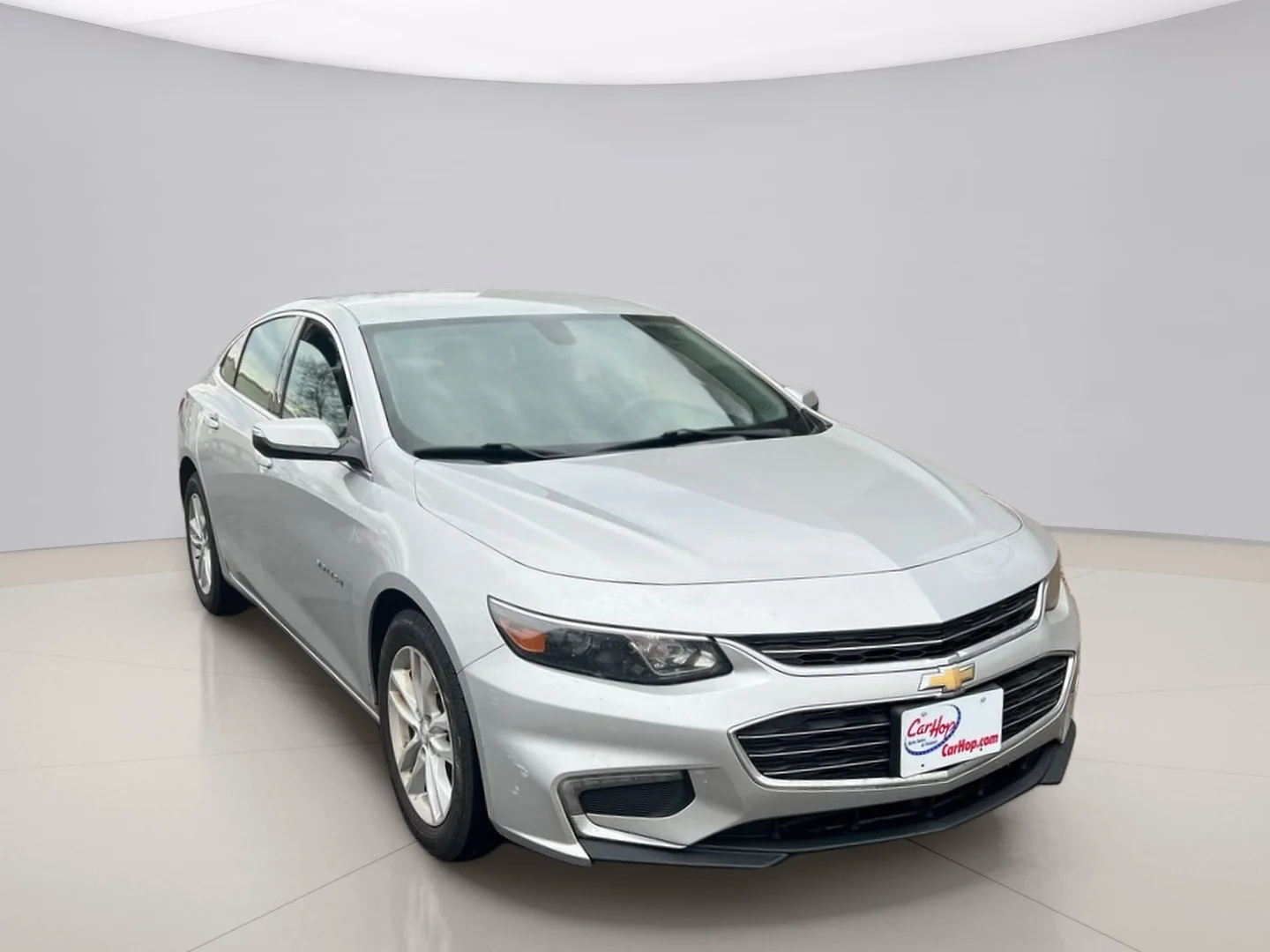 Used 2017 Silver Chevrolet 1LT image 2