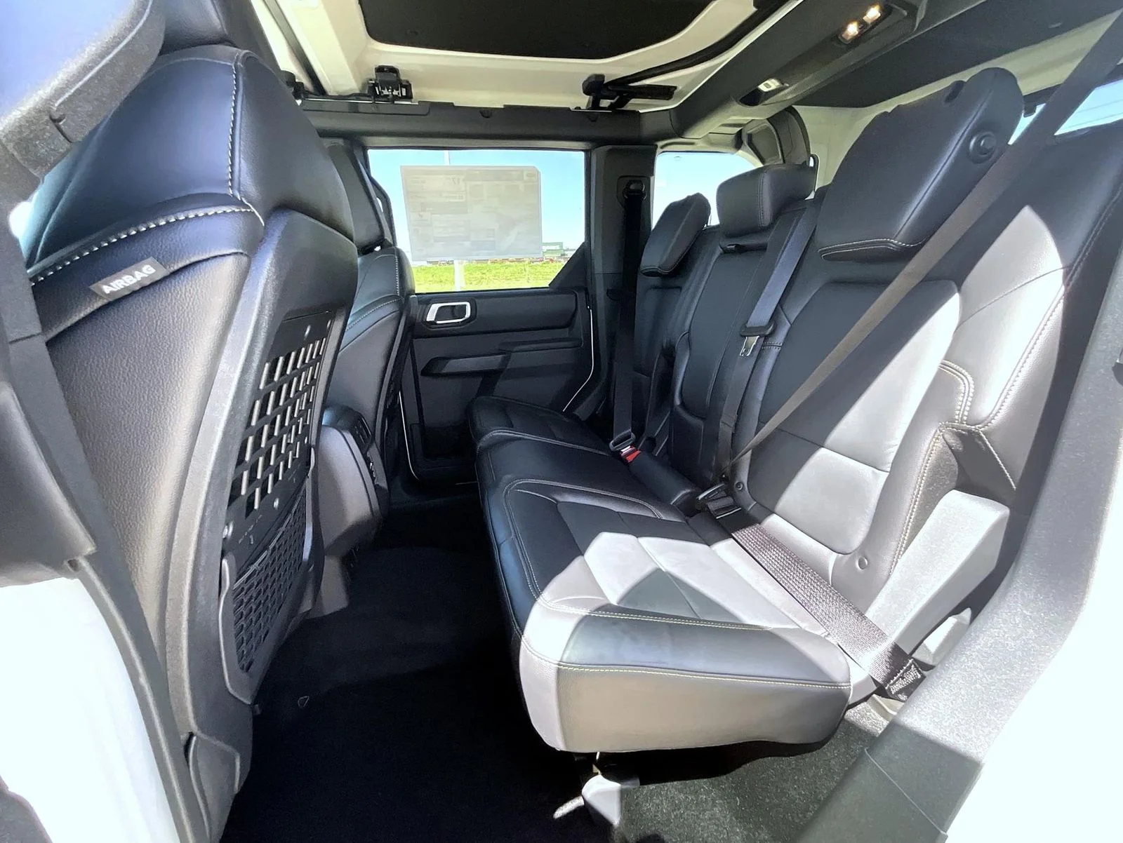 New 2026 Oxford White Ford Badlands image 14