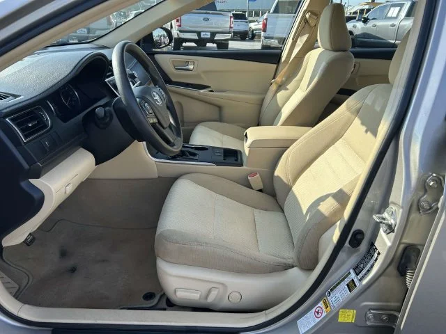 Used 2016  Toyota LE image 14