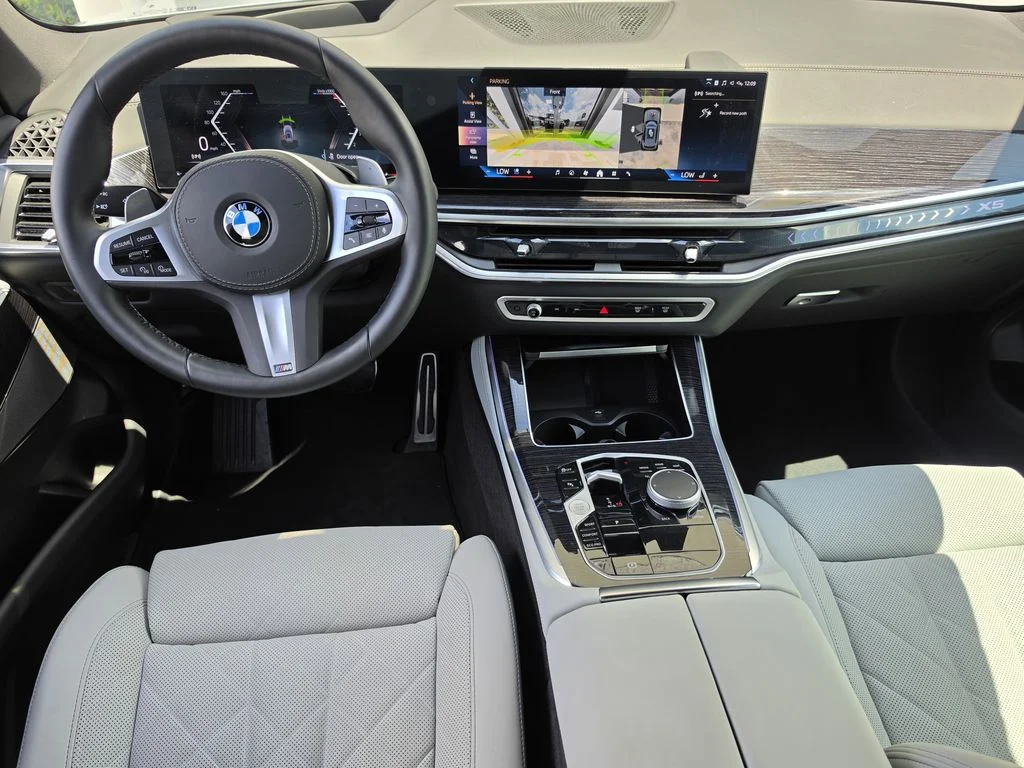 Used 2026 Gray BMW sDrive40i image 17