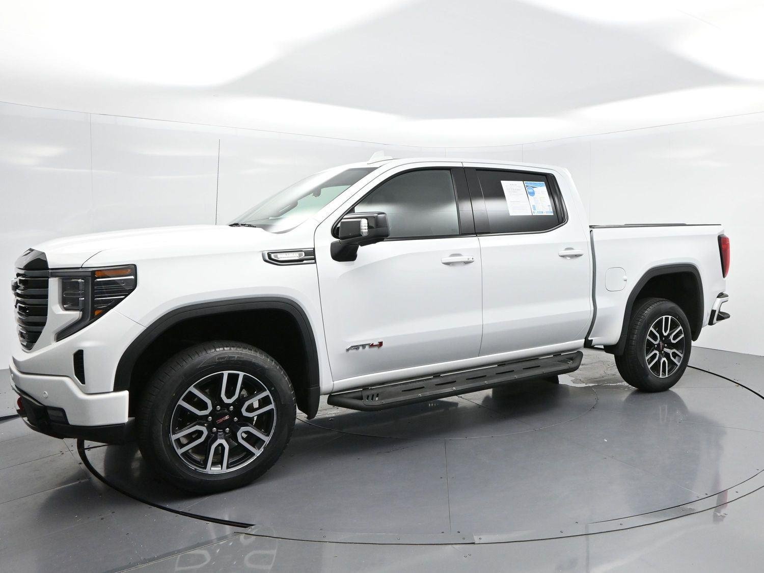 Used 2025 Summit White GMC AT4 image 2