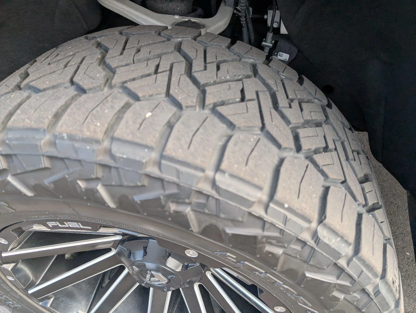 Used 2023 STERLING METALLIC GMC SLT image 12