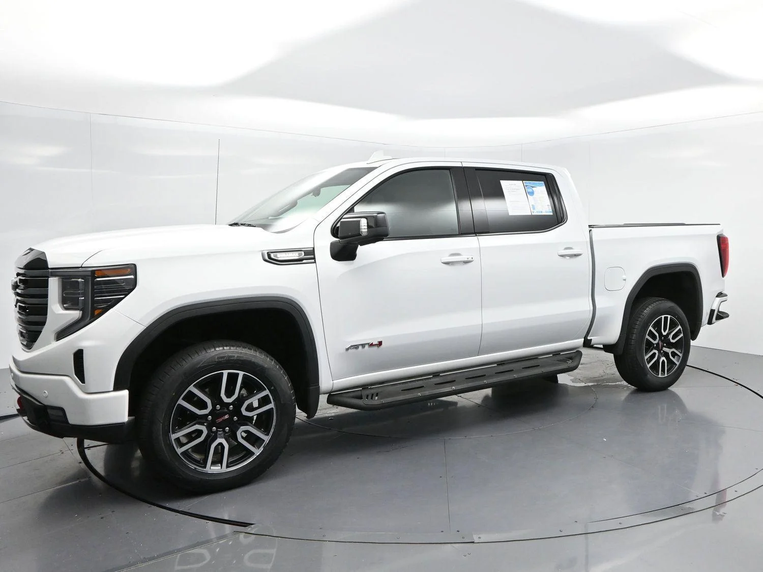 Used 2025 Summit White GMC AT4 image 2