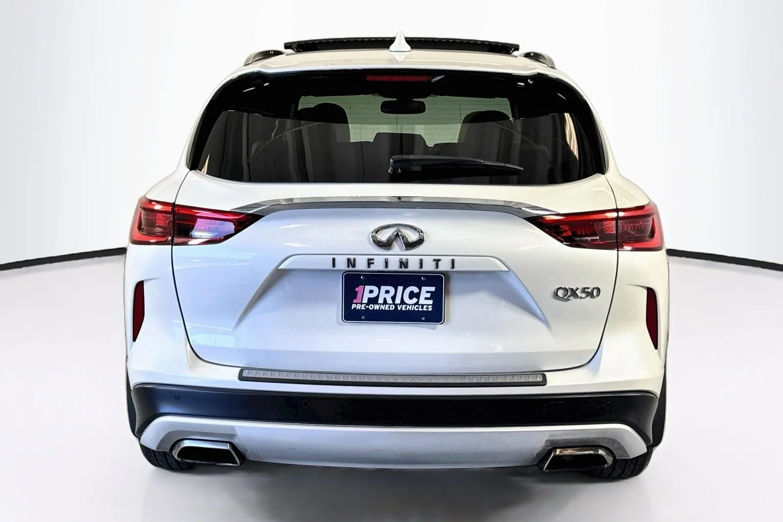 Used 2021 Majestic White INFINITI ESSENTIAL image 6