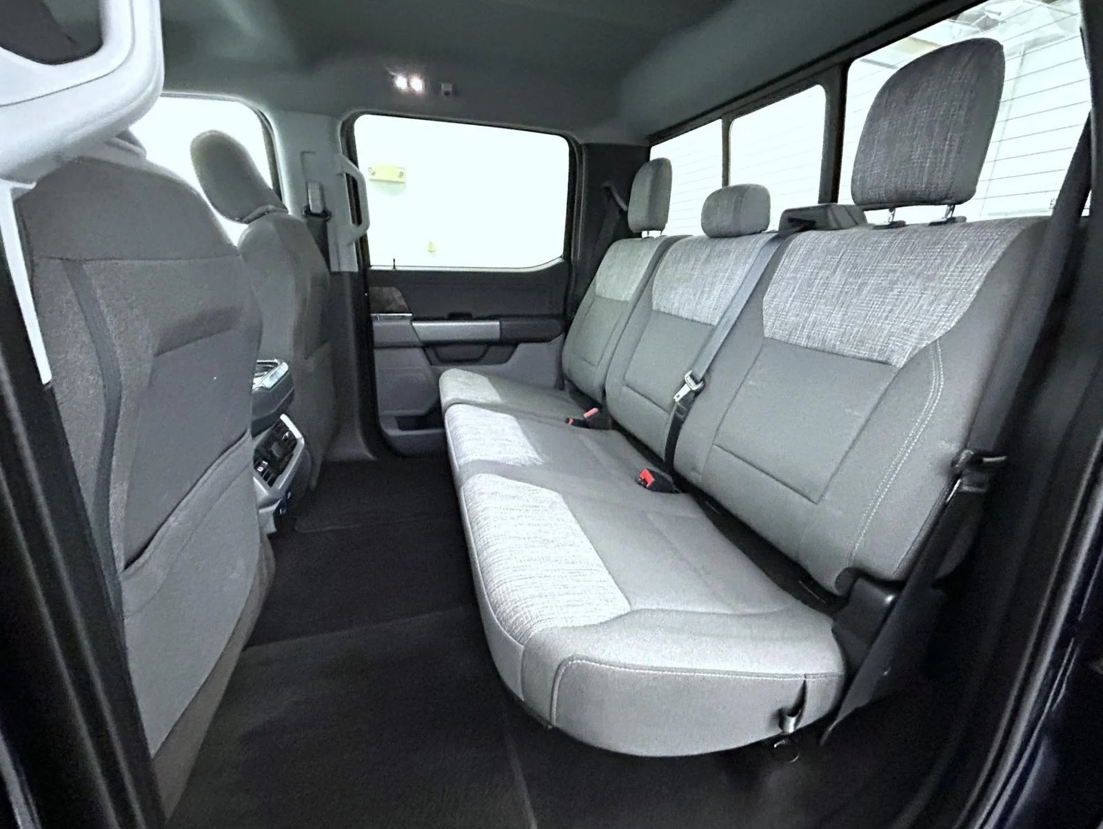Used 2023 Blue Ford XLT image 19