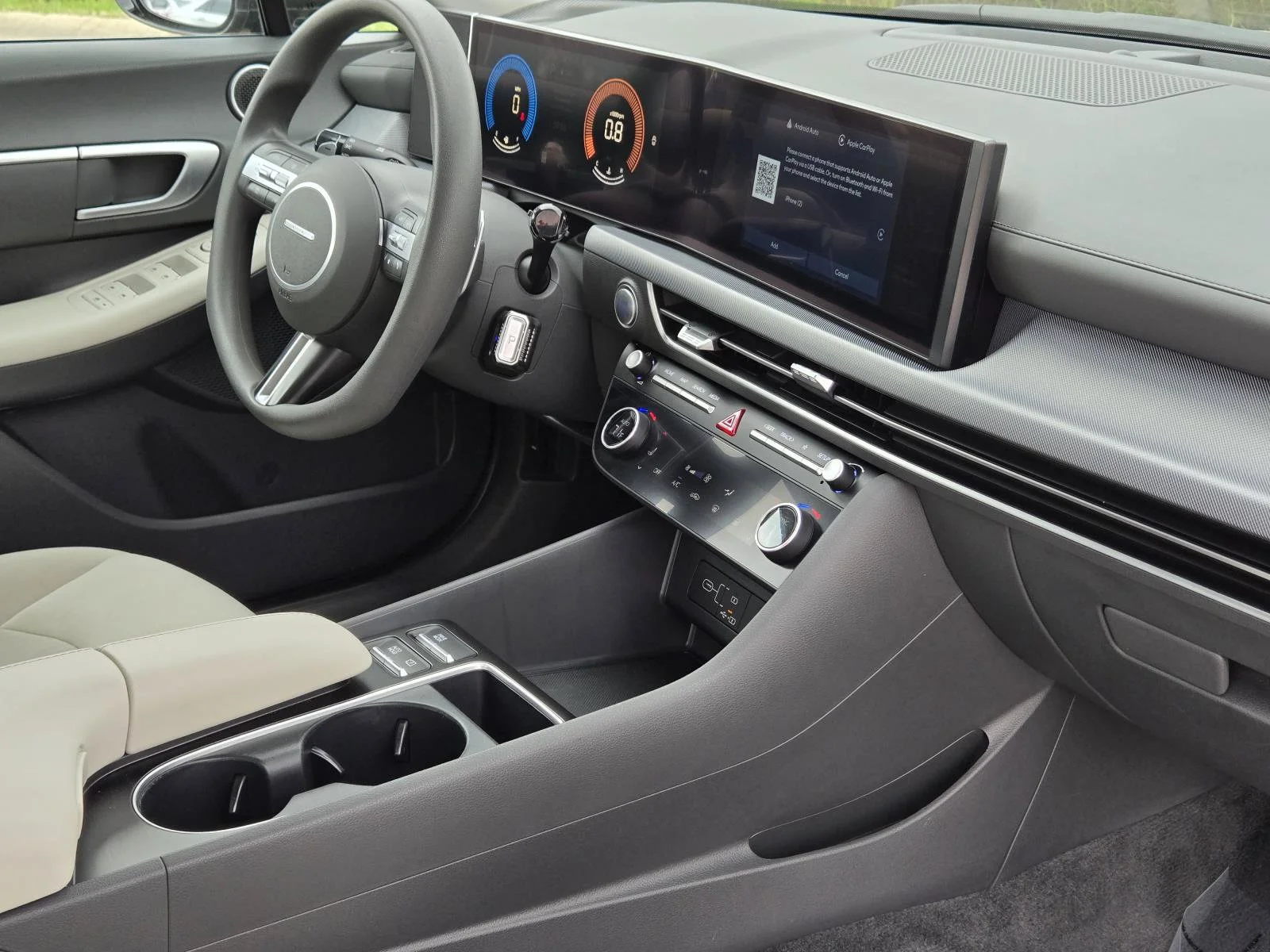 Used 2024 Portofino Gray Hyundai SEL image 30