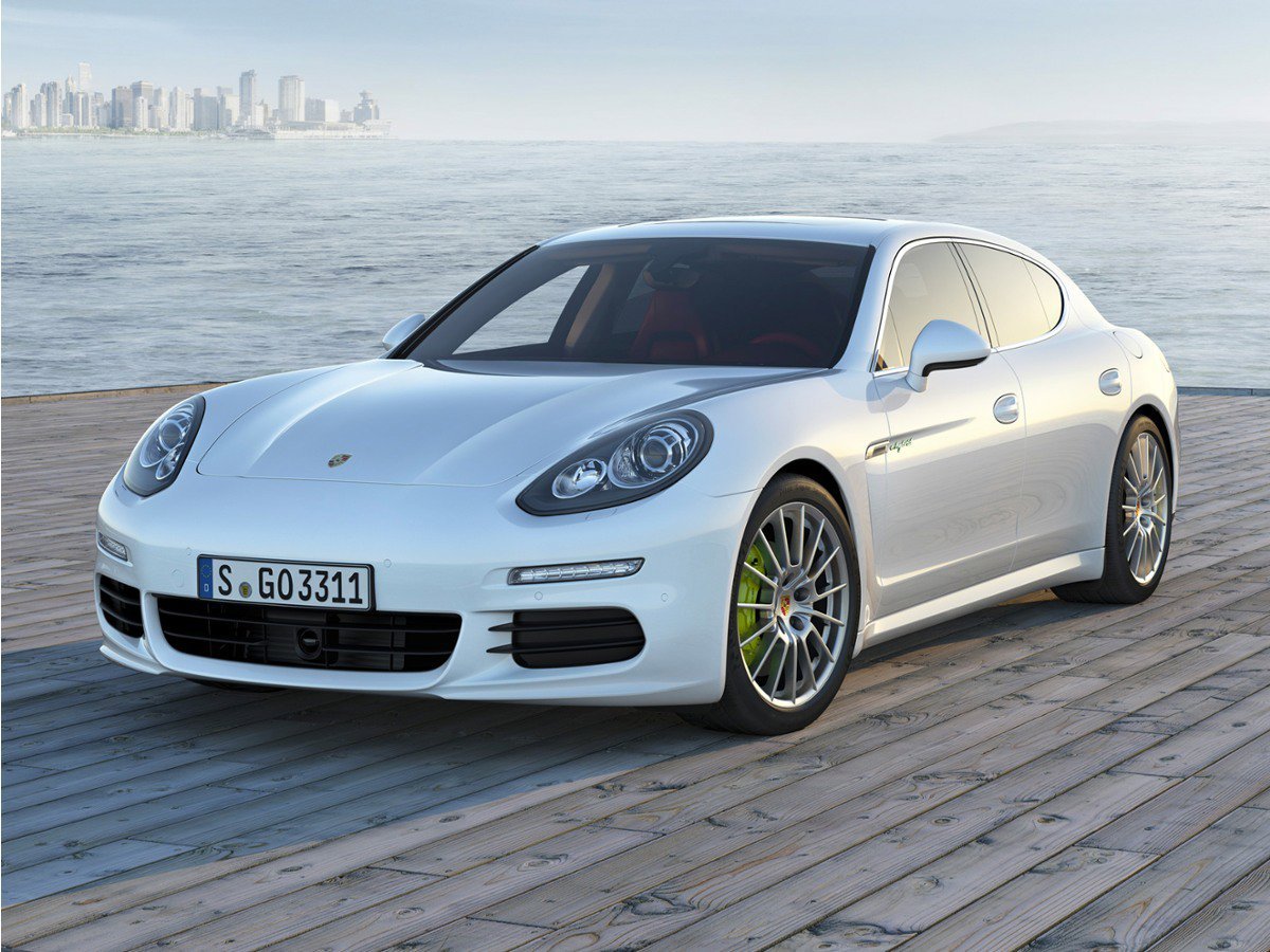 2015 Porsche Panamera -'s photo