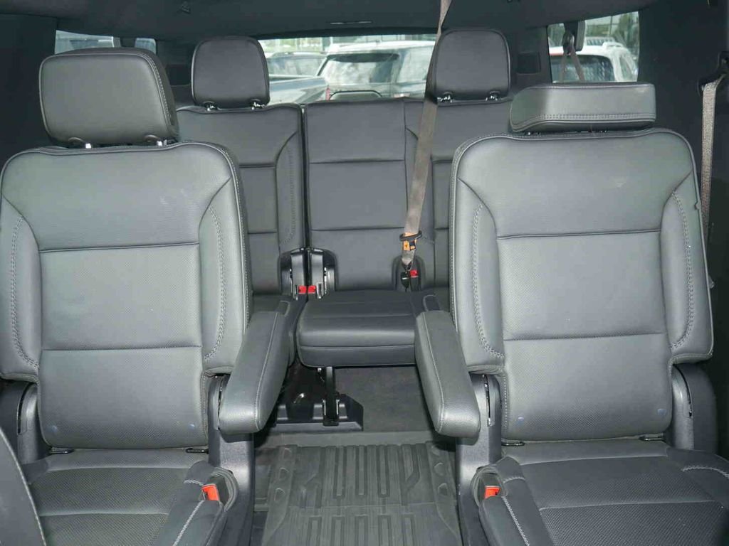 Used 2024  GMC Denali image 38