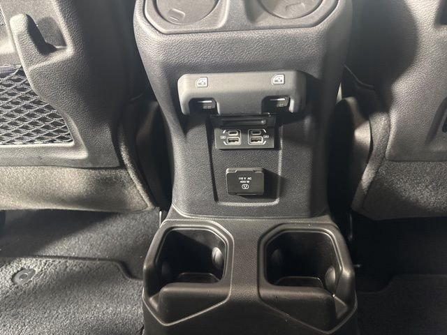 Used 2022 Bright White Clearcoat Jeep Rubicon image 12