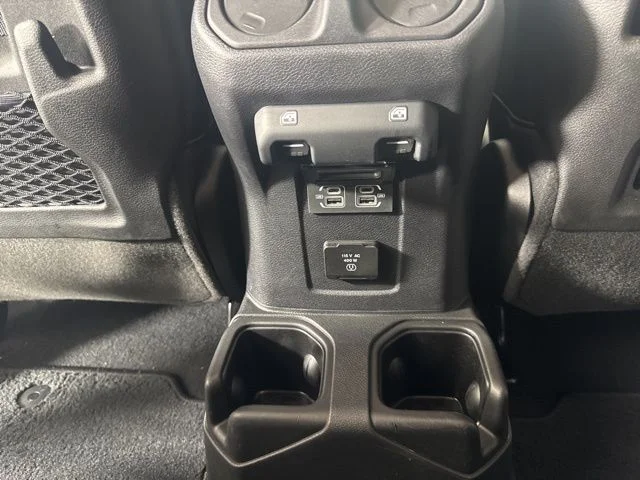 Used 2022 White Jeep Rubicon image 12