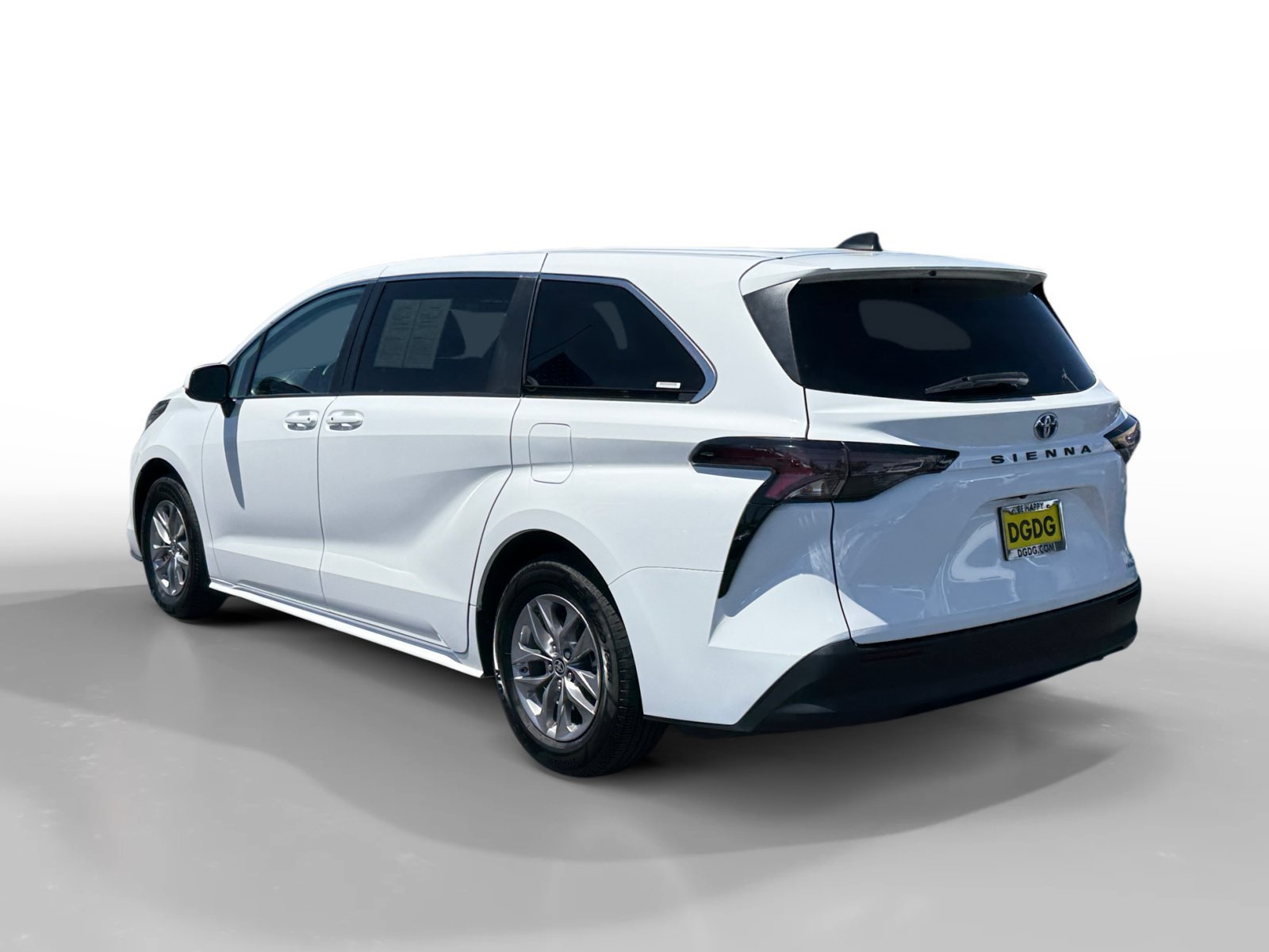 Used 2024 Ice Toyota LE image 3