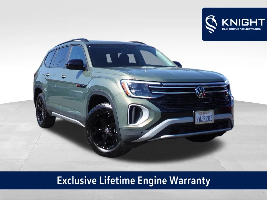 Used 2026 Green Pearl Volkswagen Peak Edition image 1