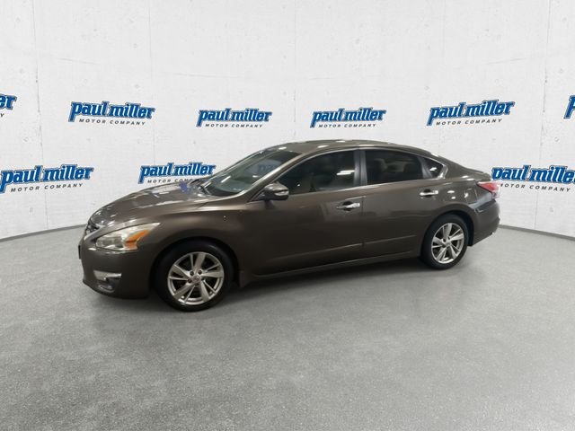 Used 2015 Brown Nissan 2.5 SV image 11