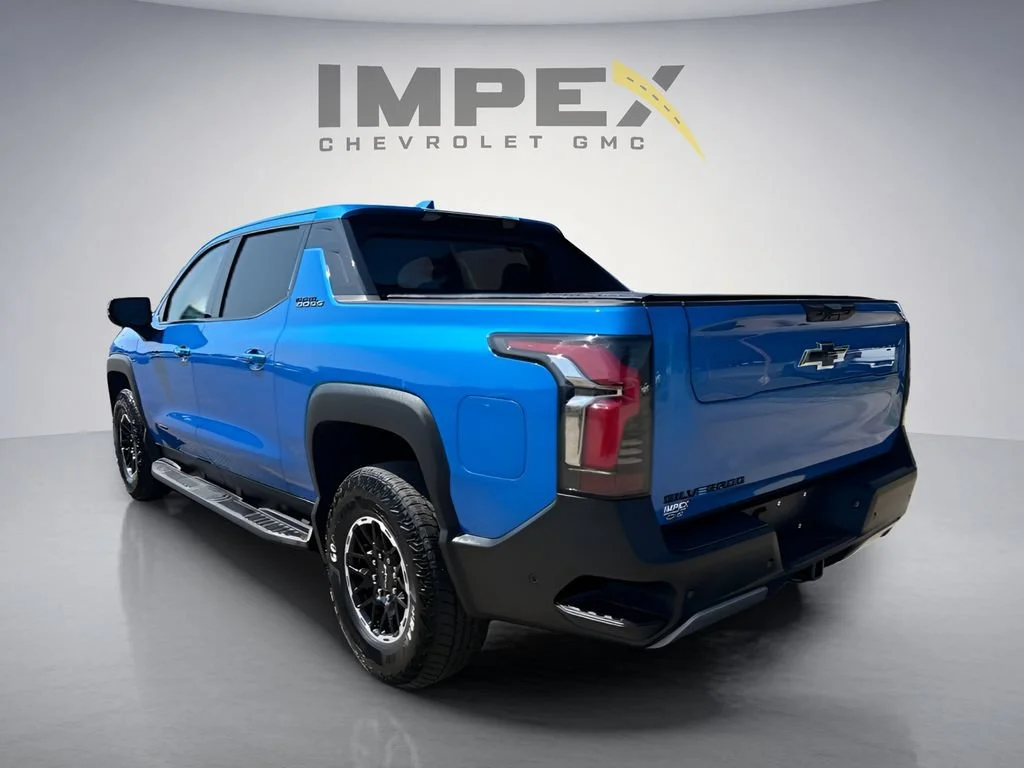 Used 2026 Riptide Blue Metallic Chevrolet Trail Boss - Max Range image 3