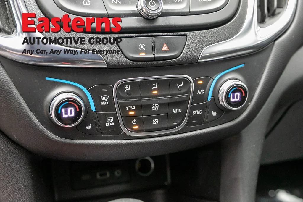 Used 2022 White Chevrolet LT image 21
