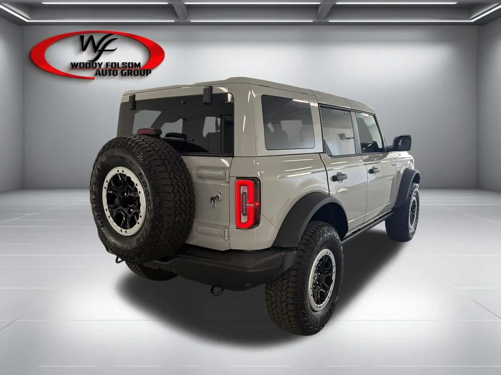 New 2026 Avalanche Gray Ford Badlands® image 6