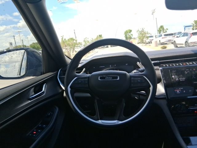 Used 2024 Black Jeep Altitude X image 9